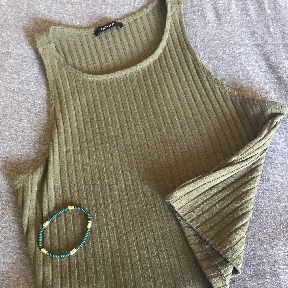 Green crop top